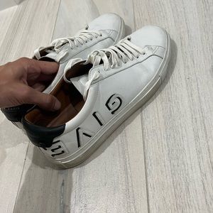 Givenchy Urban Street Reverse